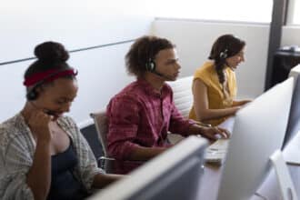 x1 FNB Call Centre Agent