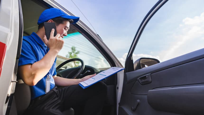 Driver Messenger delivering documents