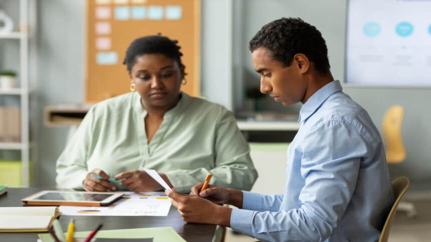 Junior Student Advisor Vacancy at Vega