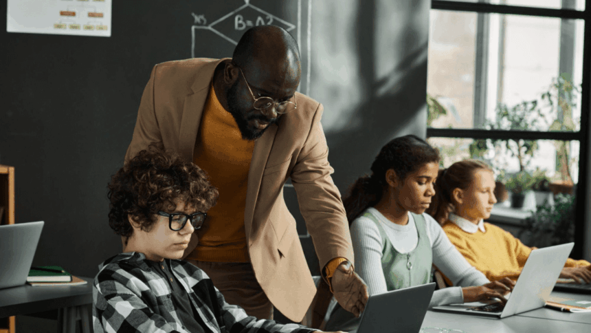 IT / CAT Teacher Job Opportunity at Abbotts College