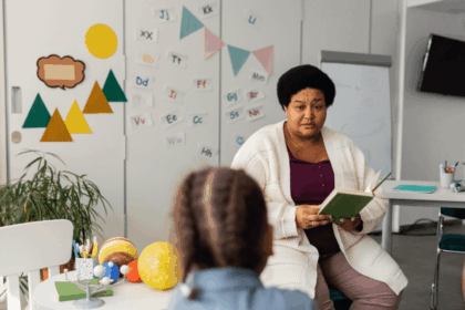 Classroom Assistant Job at Crawford International