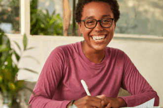 Ways to Make Money While Studying Without Losing Focus