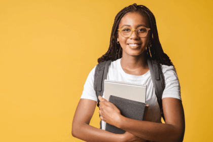 Beca Colombia Scholarship Applications Now Open!