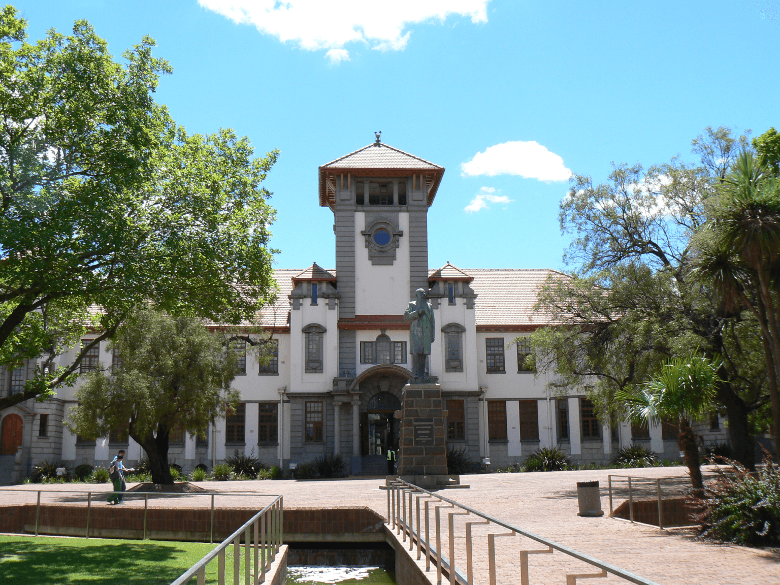 University Of The Free State (UFS) 2027 Applications | Nasi Ispani